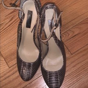 Brand new INC -MMG heels 9.5 textured print NWOT